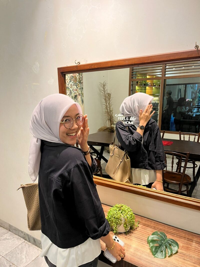Menolak Menjadi Buzzer Kekuasaan Adalah Ikhtiar Menjaga Marwah Demokrasi

Oleh: Dinda Rosanti Salsa bela, S.IP., M.I.P.

(Dosen Program Studi Ilmu Pemerintahan, Universitas Jambi)