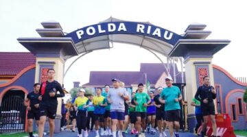 11 Ribu Peserta Sudah Daftar, Riau Bhayangkara Run 2026 Targetkan 15 Ribu Pelari, Penyanyi Charly Van Houten Hadir Meriahkan Pendaftaran Masih Dibuka