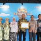Dokumentasi Foto Kegiatan Penghargaan Bupati Langkat H.Syah Afandin di Depok dari Kemendikdaksmen 