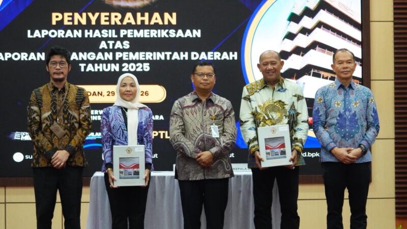 Dokumentasi Foto Penerimaan Penghargaan Wajar Tanpa Pengecualian dari BPK Perwakilan Sumatera Utara 