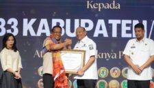 Dokumentasi Foto Kegiatan Bupati Langkat H Syah Afandin Menerima Mandat Dari Kementerian Hukum Indonesia Supratman Andi Aktas 