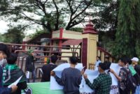 Dokumentasi Foto Istimewa: Kegiatan Ketua HMI Cabang Langkat Bersama Anggota Melakukan Orasi Demo