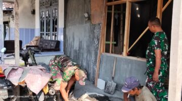 TNI Bersama Rakyat: Koramil Cerme Sukseskan Program Bedah Rumah Provinsi Gagasan Prabowo Subianto   