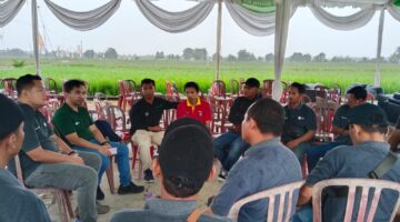 ANGGOTA KORAMIL 411-04/TMJ KODIM 0411/KM, DAN BHABINKAMTIBMAS POLSEK TRIMURJO BESERTA PENYULUH PERTANIAN LAPANGAN(PPL) MENGHADIRI UNDANGAN PELUNCURAN PRODUK SHENZI PLUS 400 SC, MENDUKUNG KETAHANAN PANGAN NASIONAL