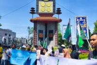 Dokumentasi Foto Istimewa: Kegiatan Himpunan Mahasiswa Islam Indonesia Cabang Kabupaten Langkat Kritisi Kebijakan Nasional di Simpang Bupati Langkat