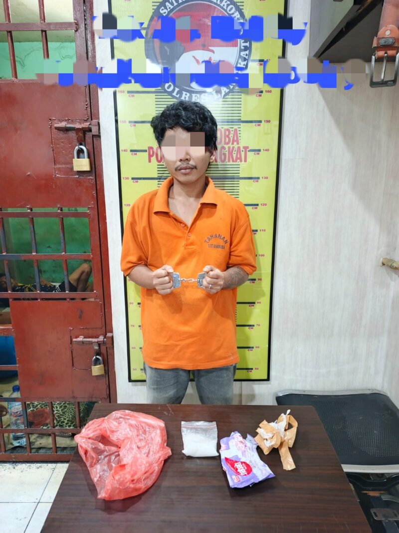 Dokumentasi Foto Kegiatan Satres Narkoba Polres Langkat Menangkap Terduga Pelaku Narkoba 