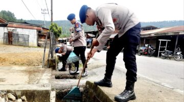Brimob Aceh dan Masyarakat Bersatu Wujudkan Lingkungan (ASRI) Di Gayo Lues