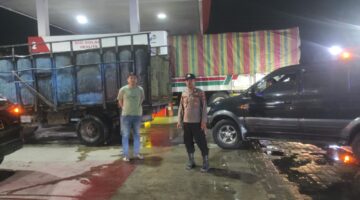 Polsek Lima Puluh Gelar Patroli Mobile di SPBU, Antisipasi Antrian Dan Mencegah Tindak Kejahatan