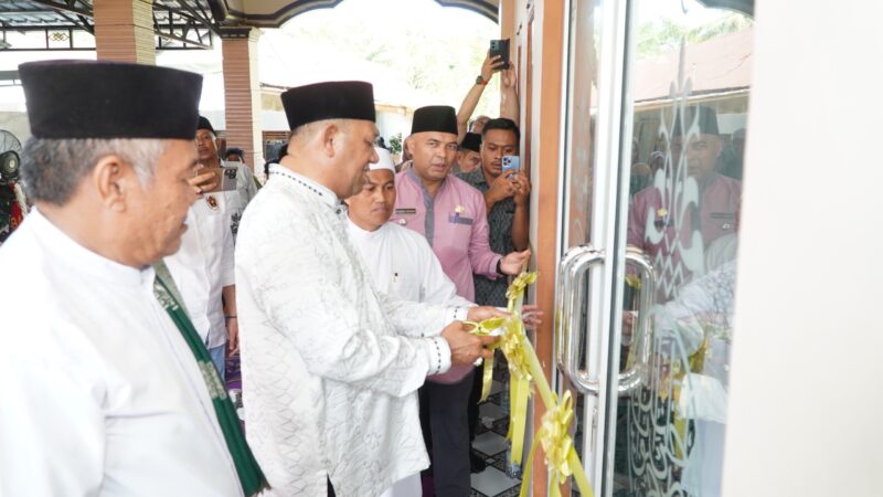 Dokumentasi Foto Kegiatan Bupati Langkat H.Syah Afandin di Kecamatan Gebang Meresmikan Masjid 