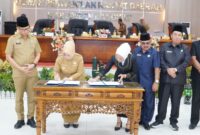 Dokumentasi Foto: Kegiatan PLT Bupati Langkat Tiorita Br Surbakti di Paripurna DPRD Kabupaten Langkat 