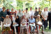 Dokumentasi Foto Kegiatan Plt Bupati Langkat Tiorita Surbakti Bersama BAZNAS di Desa Pematang Serai