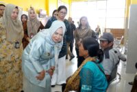 Dokumentasi Foto Kegiatan Plt Bupati Langkat Tiorita Surbakti di Rumah Sakit' Umum Daerah Tanjung Pura