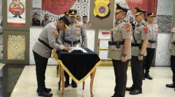 Kapolda Aceh irjen .Ruddi Setiawan, S.IK.SH MH Pimpin Seraj Terima Jabatan di Jajaran Polda Aceh.