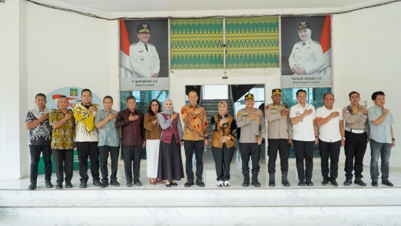 Dokumentasi Foto Kegiatan Plt Bupati Langkat Tiorita Surbakti Bersama Polres Langkat 