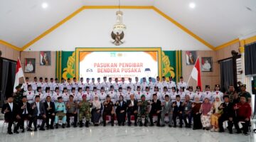 Dokumentasi Foto Kegiatan Plt Bupati Langkat Tiorita Surbakti di Acara Pengukuhan Paskibraka
