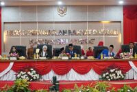 Dokumentasi Foto Kegiatan Plt Bupati Langkat Tiorita Surbakti di Paripurna DPRD Kabupaten Langkat 
