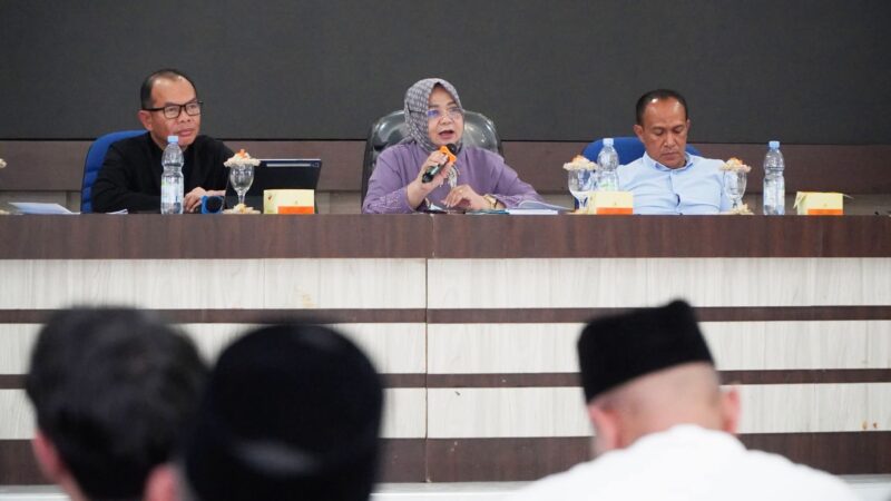 Dokumentasi Foto Kegiatan Bupati Langkat Tiorita Surbakti di Program Penurunan Kemiskinan dan Pengangguran Kabupaten Langkat 