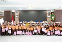 Dokumentasi Foto Kegiatan Ketua DWP Rina Wahyuni Marpaung S.S T.P .M.A.P Bersama Pengurus