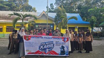 Dokumentasi Foto Kegiatan Polres Langkat Unit Lantas di Sekolah SMP Negeri 5 Stabat Edukasi Remaja 