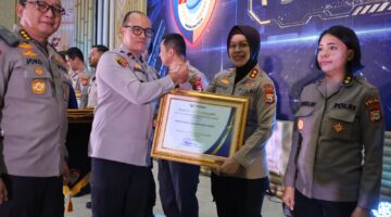 AKBP Andi Mayasari Patongai Terima Penghargaan Pelayanan Publik Terbaik dari Ombudsman RI