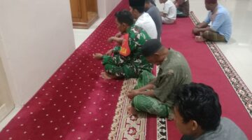 Subuh Berjamaah Satukan TNI dan Rakyat, Babinsa Kodim 1410/Bantaeng Perkuat Komsos Dengan Masyarakat