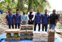 Dokumentasi Foto Kegiatan Pimpinan DPRD Provinsi Sumut Ricky Anthony Berikan Bantuan Korban Kebakaran di Desa Pematang Cengal