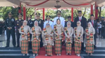 Semarak HUT Ke-81 RI, Dandim 1410/Bantaeng Hadiri Upacara Detik-Detik Proklamasi di Tribun Seruni