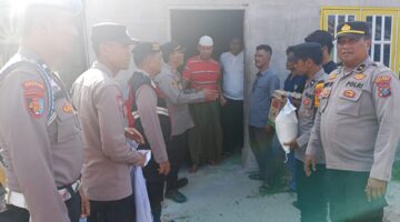 Polsek Talawi Gelar Jumat Berkah, Sembako Diserahkan ke Tokoh Agama Desa Suka Maju   