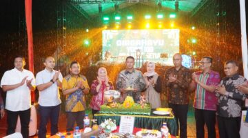 Dokumentasi Foto Kegiatan Plt Bupati Langkat Tiorita Surbakti di Yonif 100 Prajurit Setia