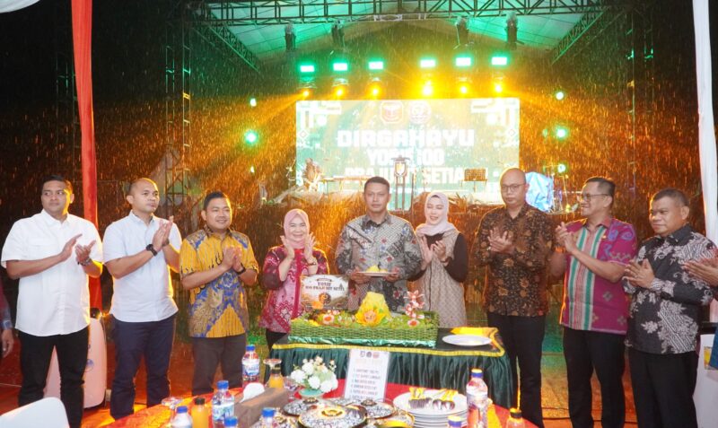 Dokumentasi Foto Kegiatan Plt Bupati Langkat Tiorita Surbakti di Yonif 100 Prajurit Setia 