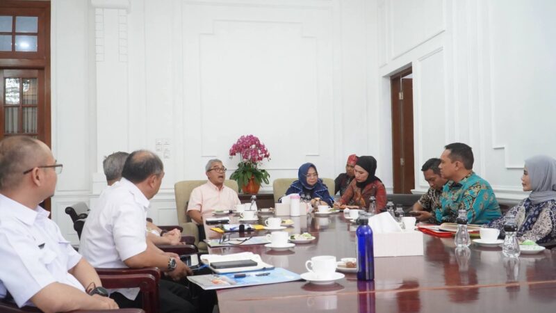 Dokumentasi Foto Kegiatan Plt Bupati Langkat Tiorita Surbakti di Kota Bandung Bersama Walikota Farhan