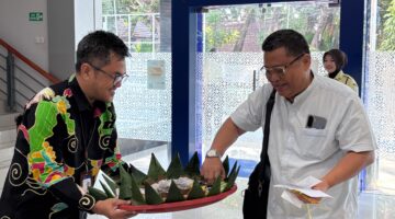 Tingkatkan Mutu Pelayanan, BRI Cabang Bantaeng Beri Kejutan Cenderamata di Momentum Harpelnas