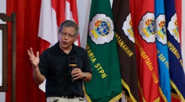 Rocky Gerung: Belajar Pertanahan Berarti Belajar Hukum, Politik hingga Ekologi