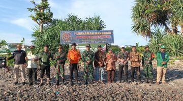 Semarak HUT Ke-81 TNI, Kodim 1410/Bantaeng Tanam Mangrove Bersama Pemerintah Daerah, Instansi Terkait, Mahasiswa KKN dan Masyarakat