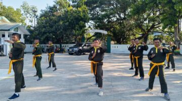 Tingkatkan Kemampuan Bela Diri, Prajurit Kodim 1410/Bantaeng Intensif Berlatih Pencak Silat Militer
