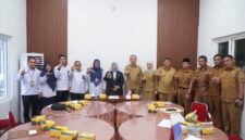 Dokumentasi Foto Kegiatan Plt Bupati Langkat Tiorita Surbakti Bersama Dinas BKKBN