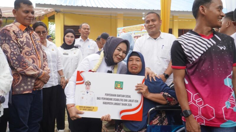 Dokumentasi Foto Kegiatan Plt Bupati Langkat Tiorita Surbakti di Pematang Jaya 