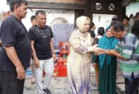 Dokumentasi Foto Kegiatan Bupati Langkat di Kecamatan Salapian Membantu Masyarakat Korban Kebakaran