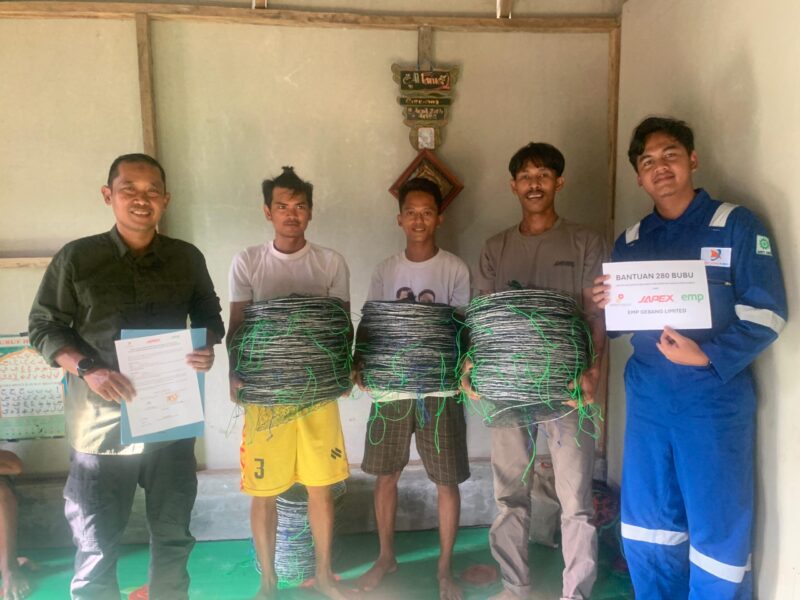 Dokumentasi Foto Kegiatan SKK Migas EMP Gebang Limited Memberikan 280 Alat Tangkap Bubu di Desa Bubun Kecamatan Tanjung Pura 