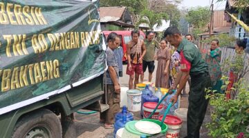 TNI Hadir di Tengah Kesulitan Rakyat, Kodim 1410/Bantaeng Distribusikan Air Bersih Untuk Warga Kampung Cabodo