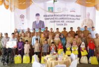 Dokumentasi Foto Kegiatan Bupati Langkat Tiorita Surbakti di Desa Tanjung Mulia Gebyar KB 